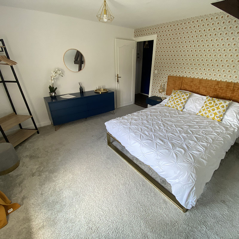 King size bed in the Veuve Suite